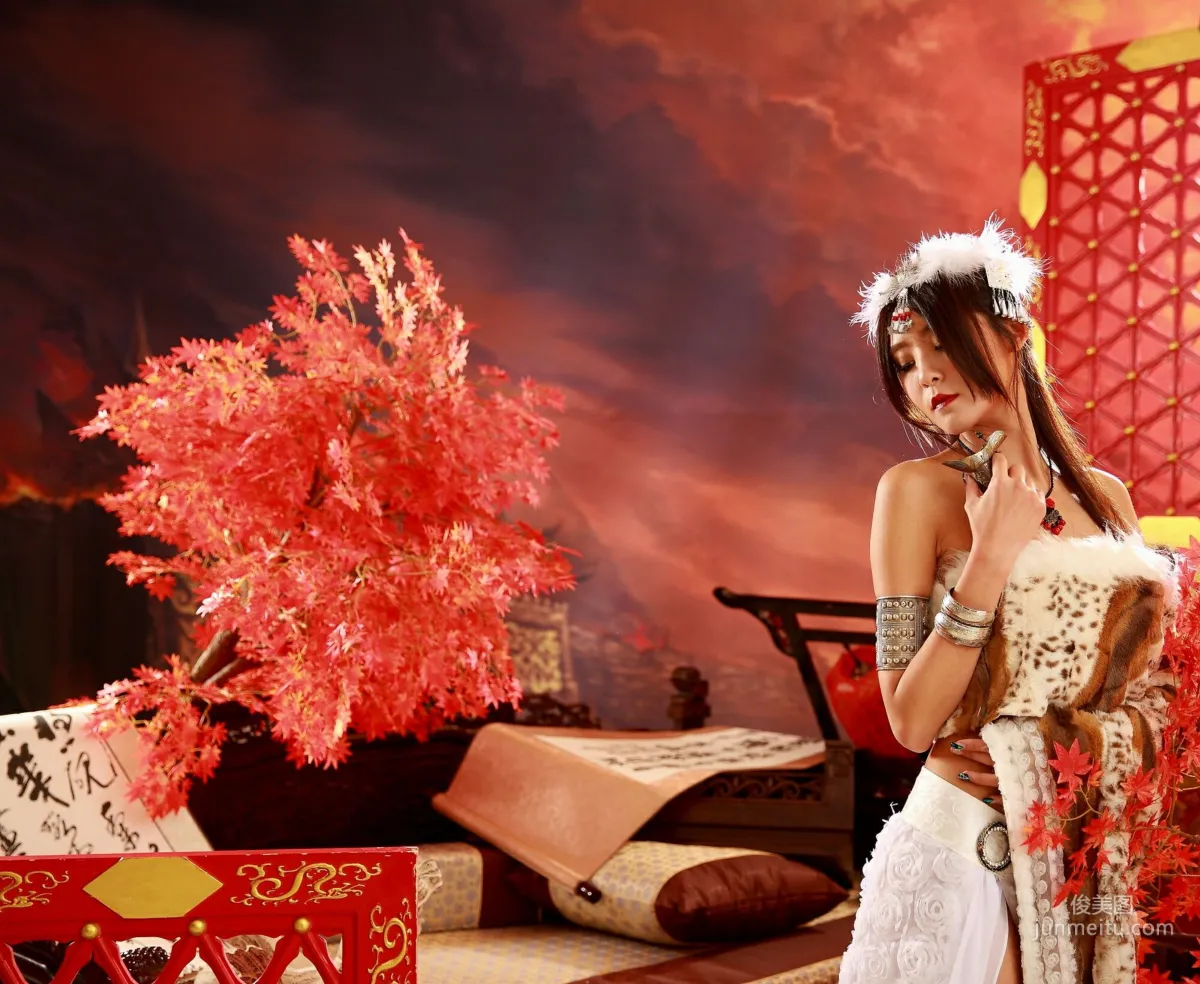 [Taiwan Beauties] Winnie Xiaoxue Barbarian Princess and OL Style Outfit Photo Set photo 7
