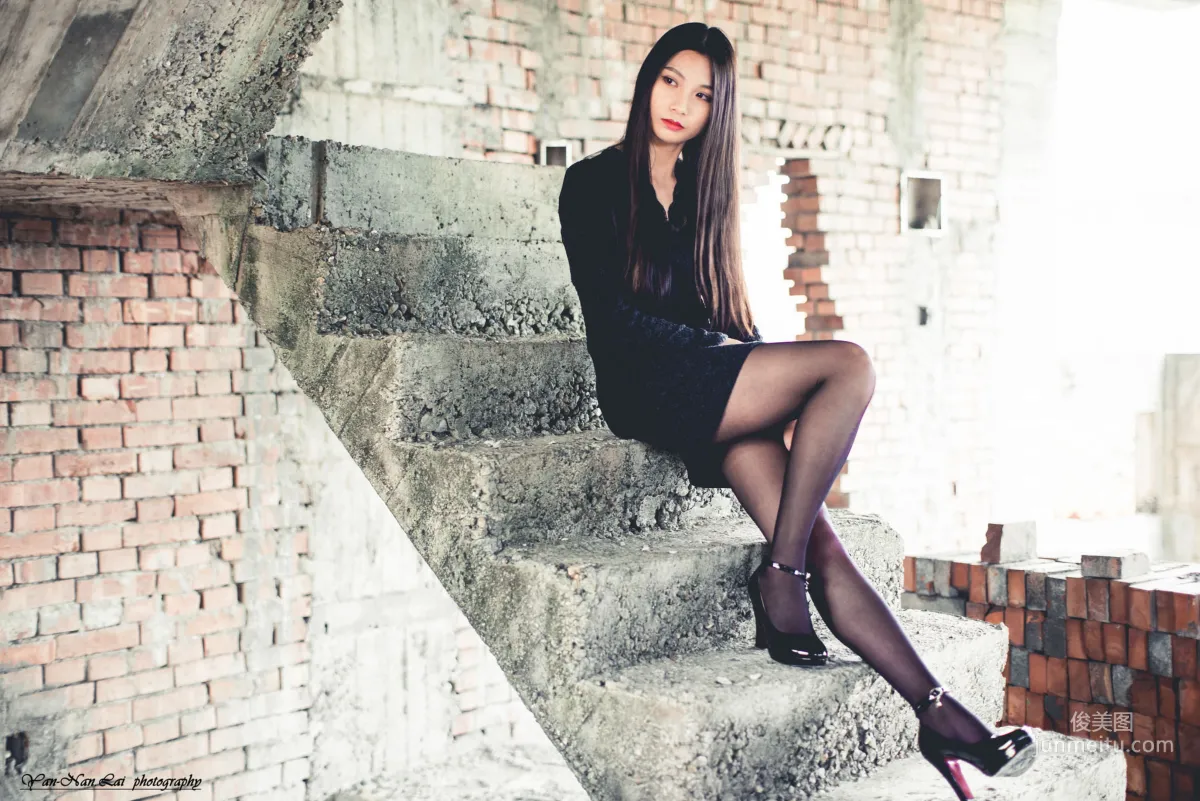 [Taiwan Beauties] Jenny, Black Stockings Outdoor Shoot Photo Set photo 22