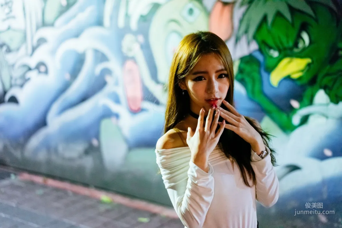 [Taiwan Beauties] Dora Zhou Yingxin Street Snap Long Boots Black Stockings Leather Skirt Photo Set photo 66