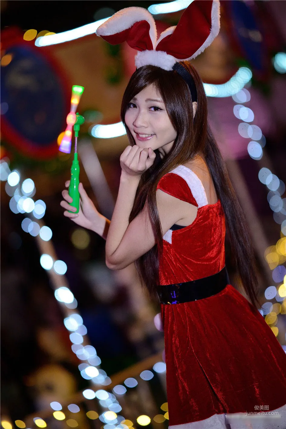 [Taiwan Beauties] Zhang Yazhu chu, Banqiao Station Christmas Outdoor Shoot Photo Set photo 9