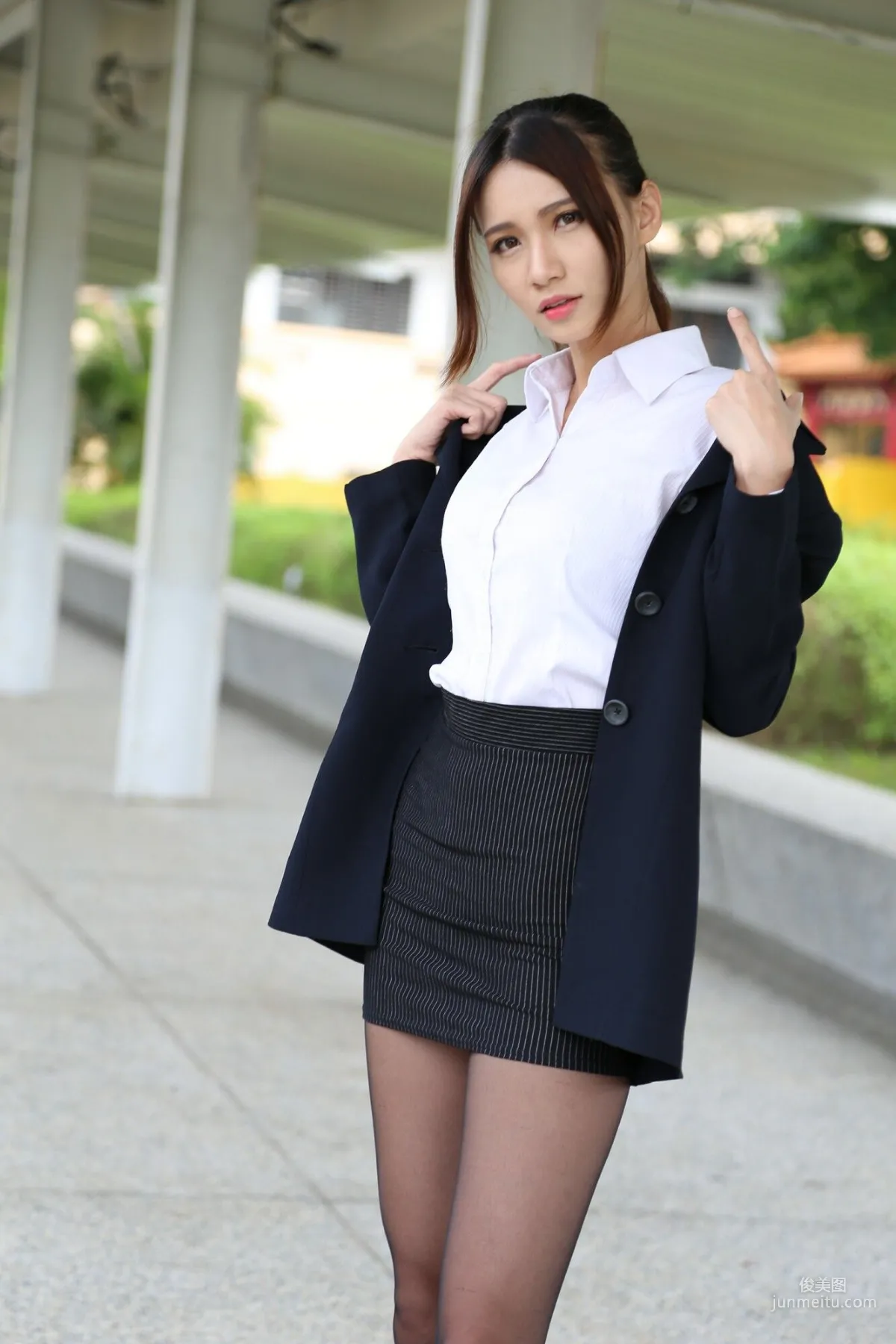 [台灣嫩模] 蔡譯心Candice - 街拍黑絲OL 寫真集 68