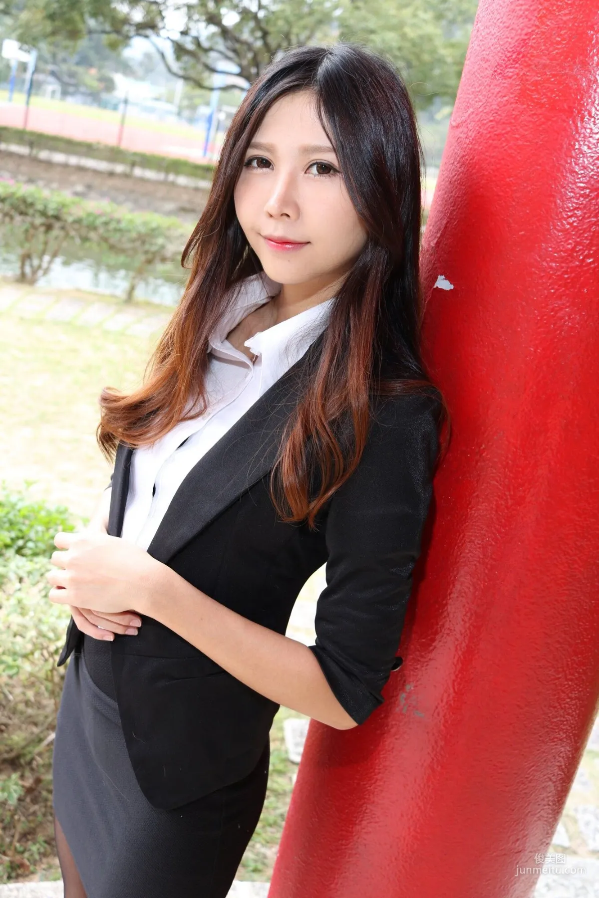 [Taiwan Beauties] Zooey 'Chinese University OL Black Stockings Beautiful Legs' Photo Set photo 24