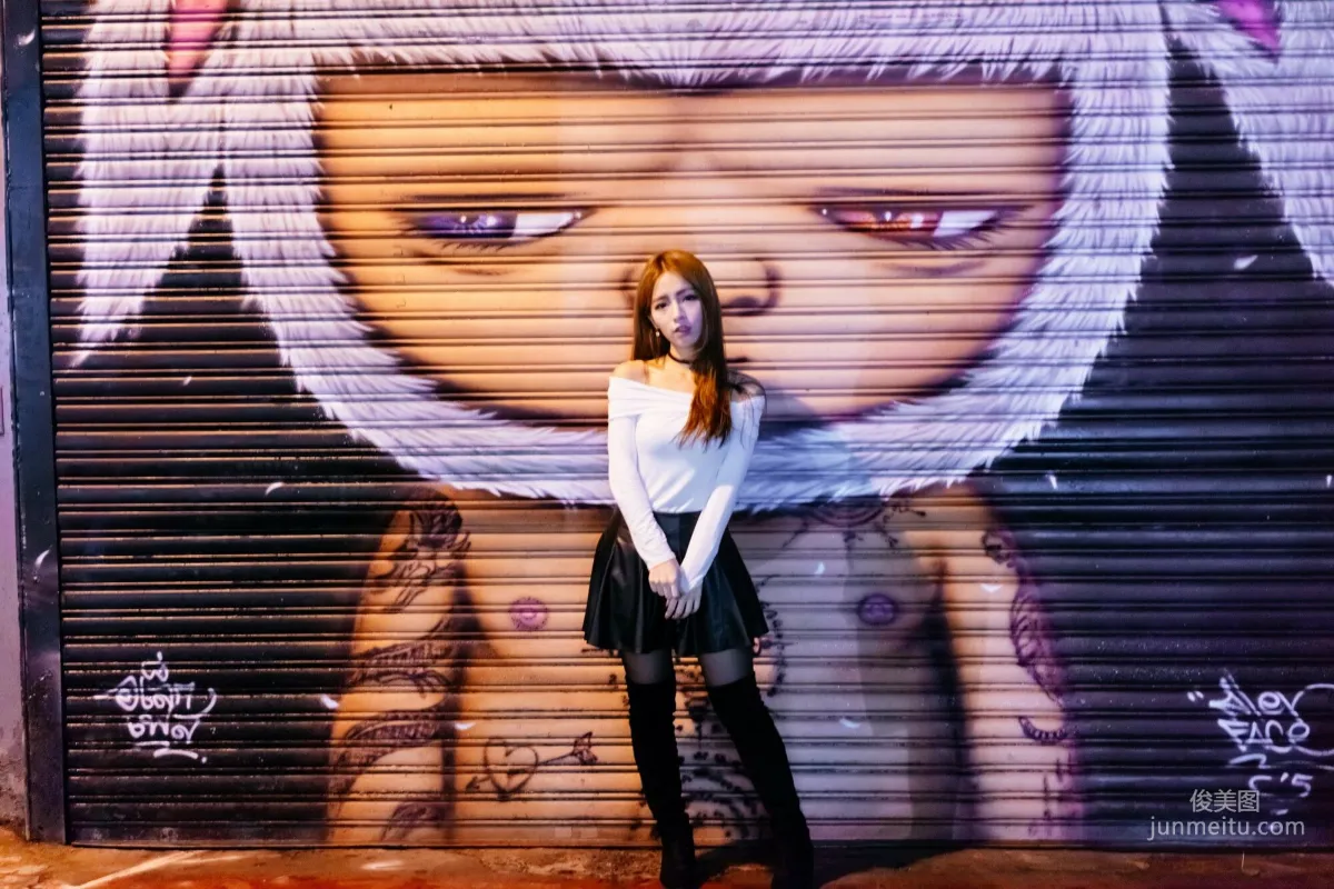 [Taiwan Beauties] Dora Zhou Yingxin Street Snap Long Boots Black Stockings Leather Skirt Photo Set photo 64
