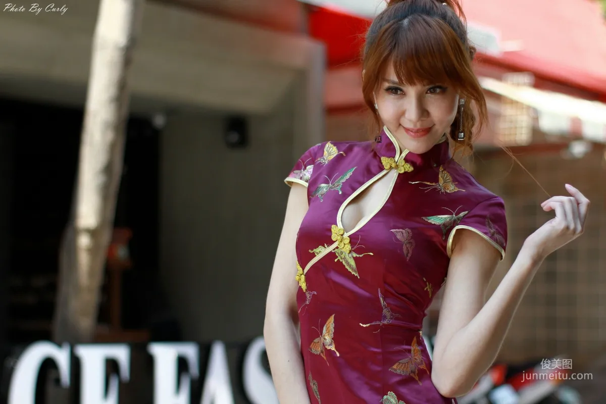 [Taiwan Internet Celebrity Beauty] Huang Shuhua Maggie 《Xinjuejiang Shopping District, Qipao Series》 Photo Set photo 50