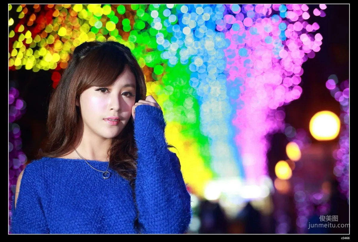 [台湾正妹] 夏晴Miso《圣诞夜黑丝街拍》 写真集21