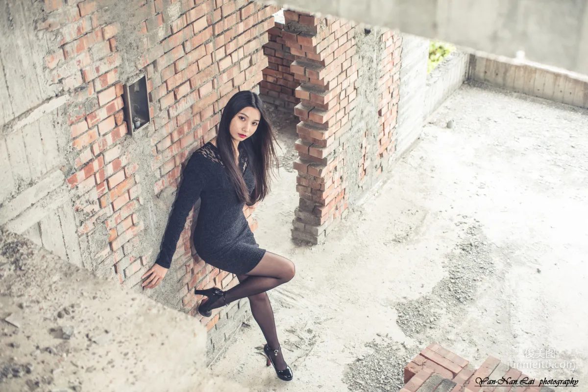 [Taiwan Beauties] Jenny, Black Stockings Outdoor Shoot Photo Set photo 32
