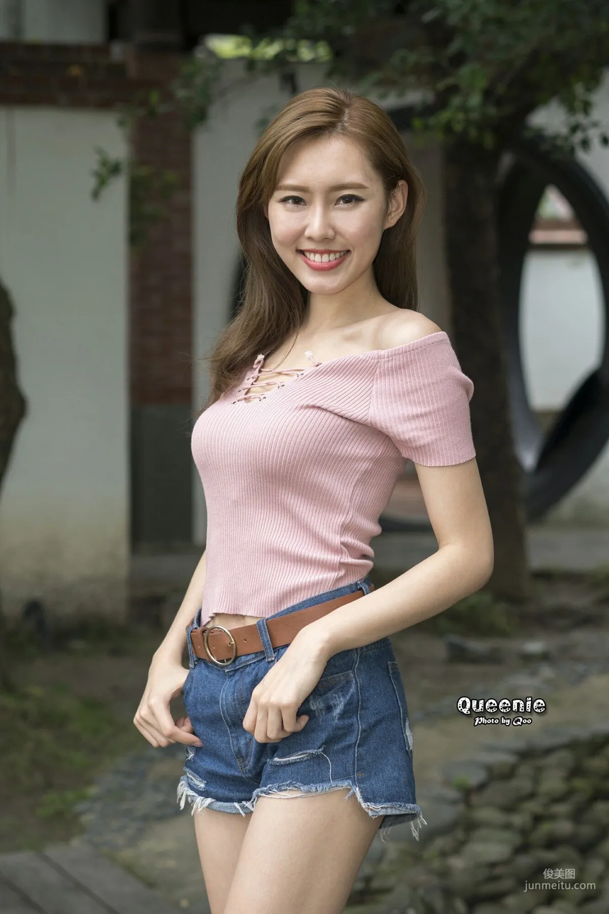 [台灣正妹] Queenie/Q尼 - 熱褲美腿街拍 寫真集 10
