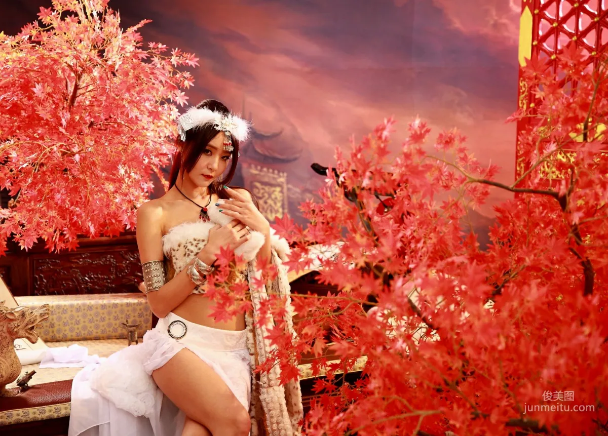 [Taiwan Beauties] Winnie Xiaoxue Barbarian Princess and OL Style Outfit Photo Set photo 18