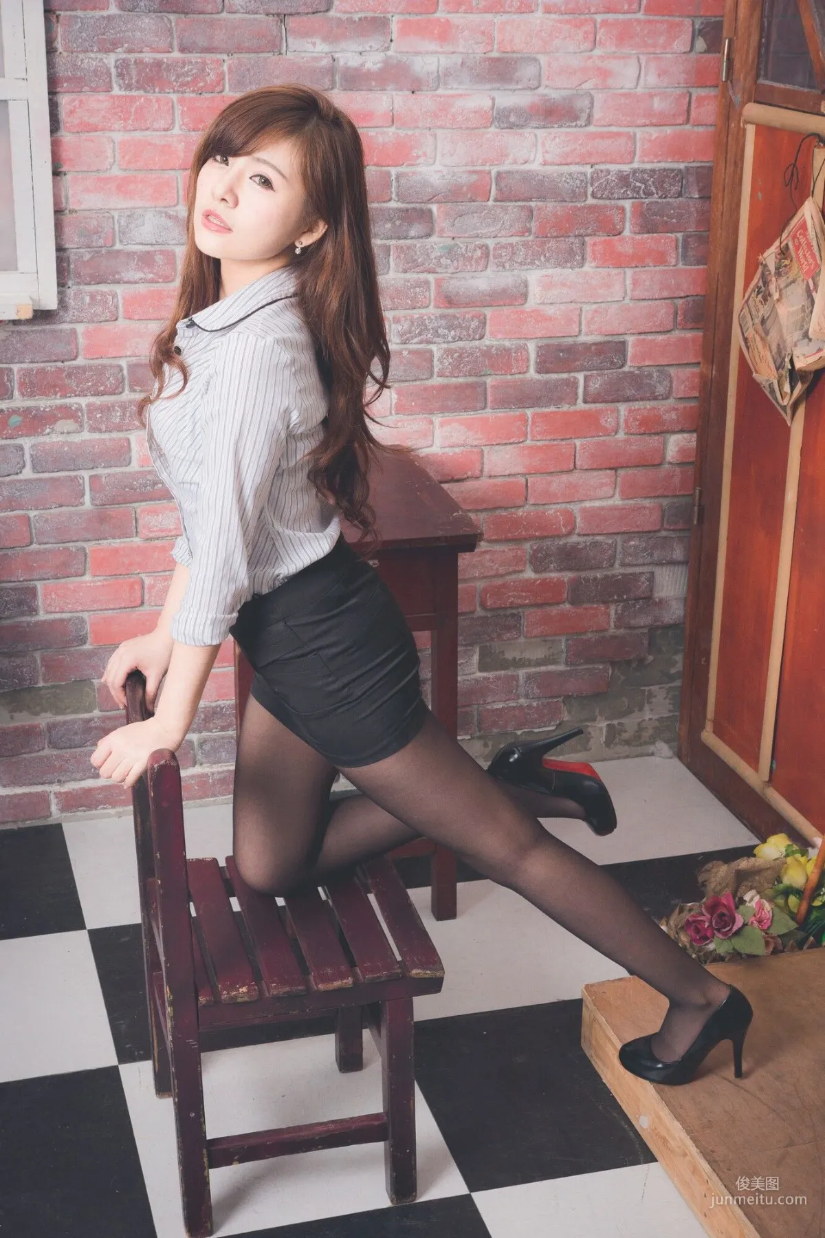 [Taiwan Internet Beauty] Abbie Chiu, Black Stockings OL Teacher Appreciation, Photo Set photo 12