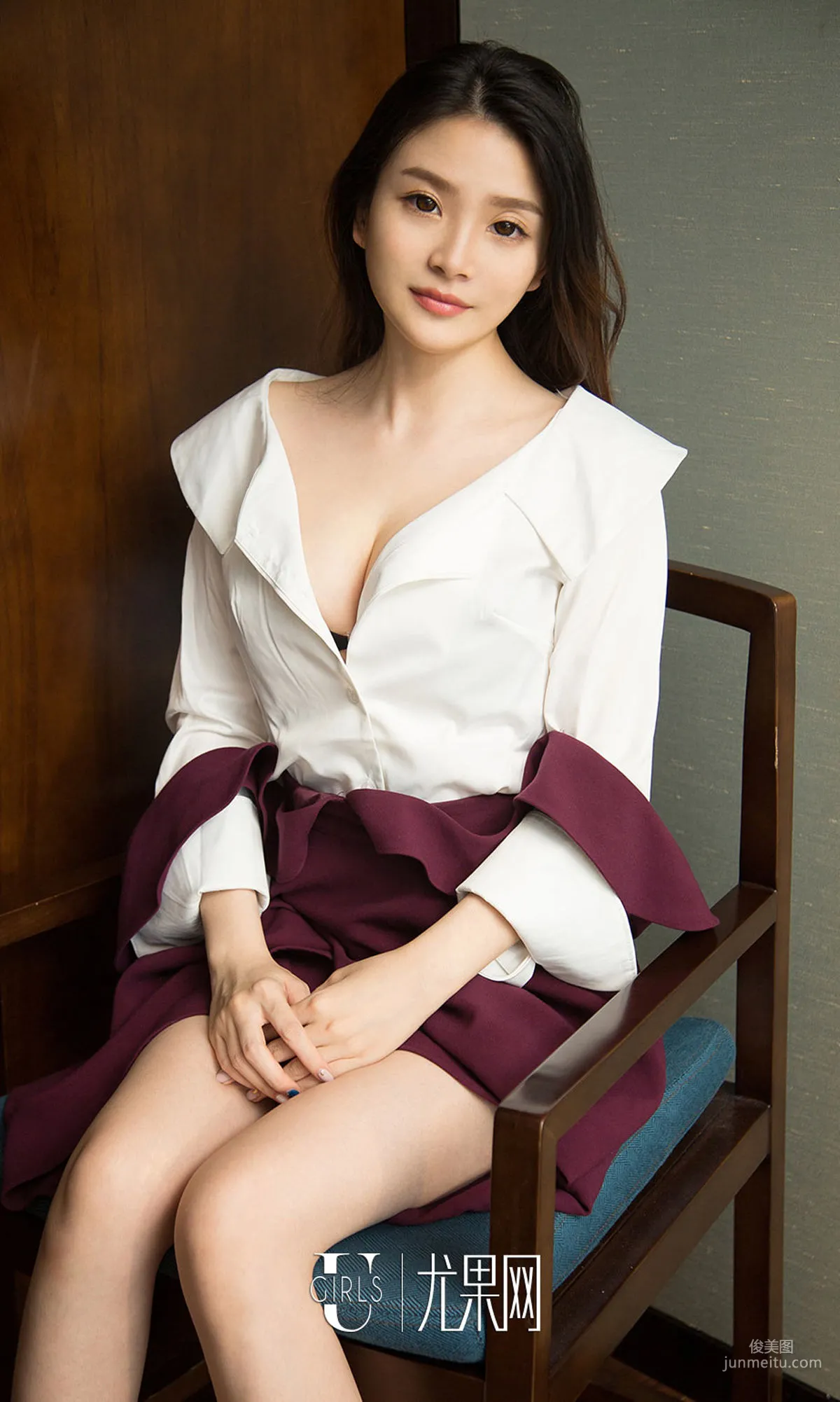 Mina《不一样的文静》 [尤果圈爱尤物] No.1112 写真集9