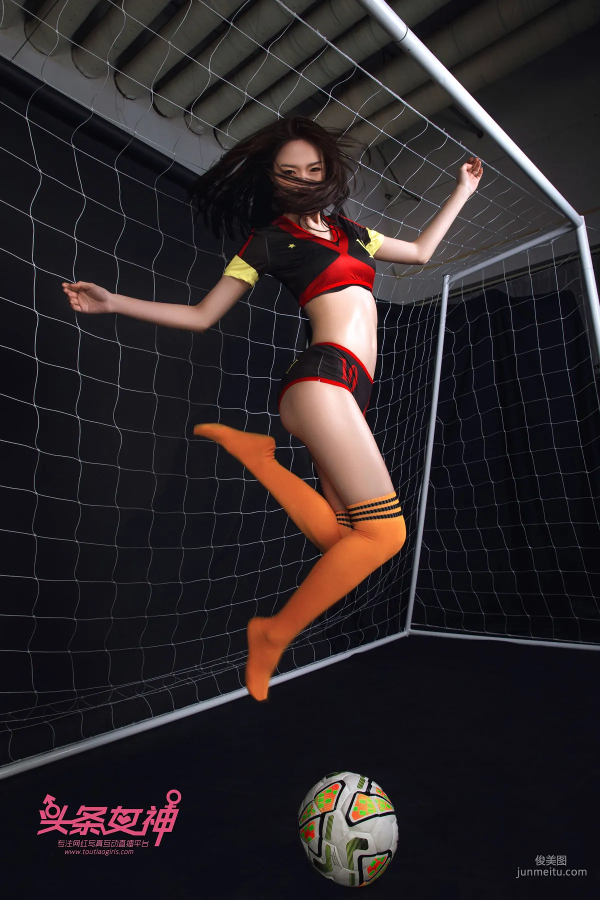 Meng Xinyue "World Cup Theme, Hot Girl" [TouTiao Goddess] Photo Set photo 27
