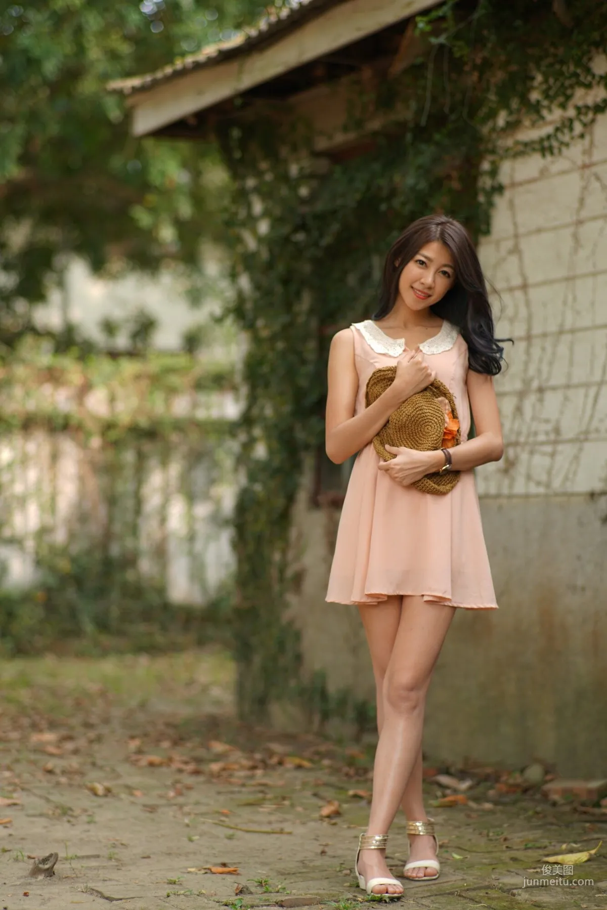 [Taiwan Beauties] Jian Jiaying (Xiao Zi), Guangfu New Village, Dress and Flight Attendant Outfit Photo Set photo 16
