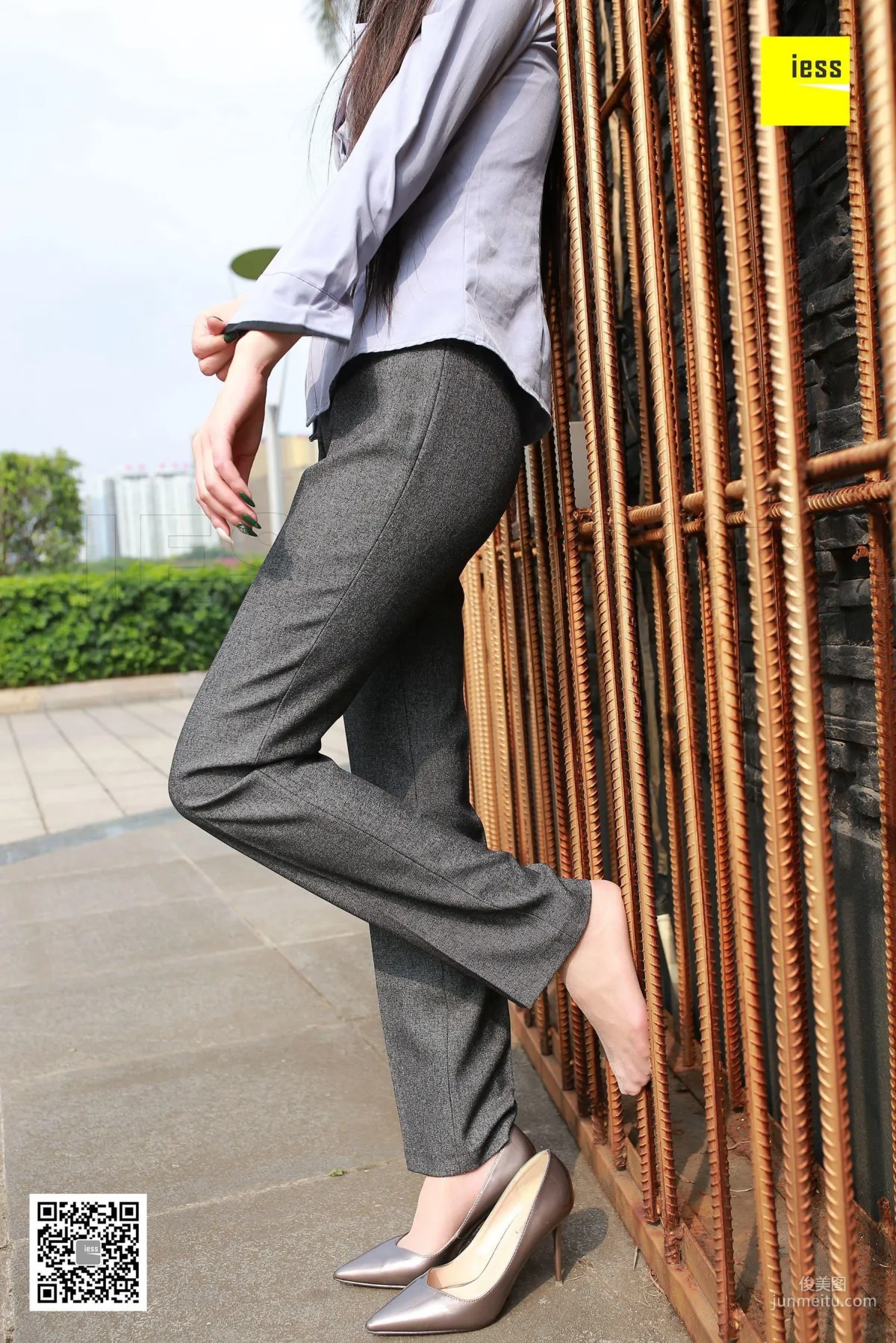 Shuang Shuang, Mature Woman Short Stockings and Suit Pants [IESS] Silk Enjoyer 231 Photo Set photo 66