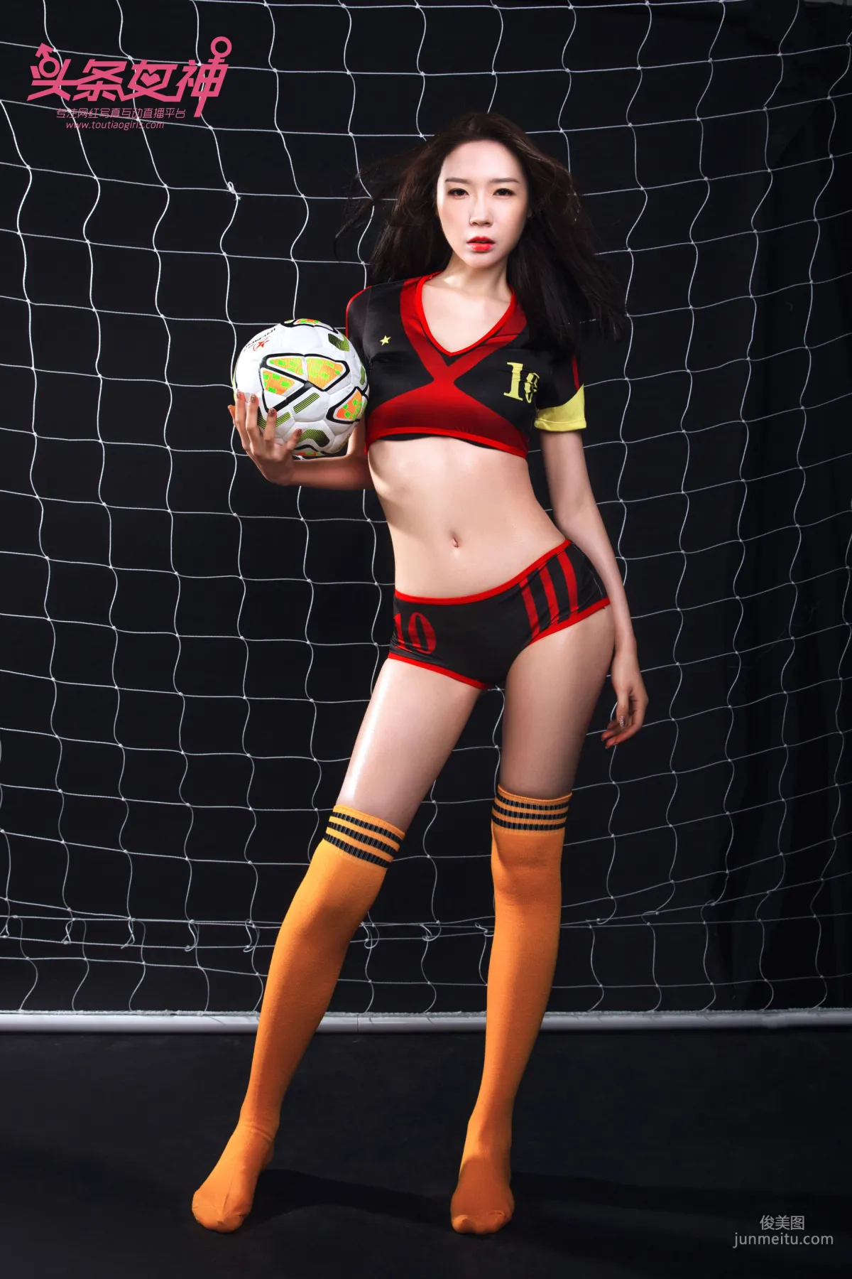 Meng Xinyue "World Cup Theme, Hot Girl" [TouTiao Goddess] Photo Set photo 3