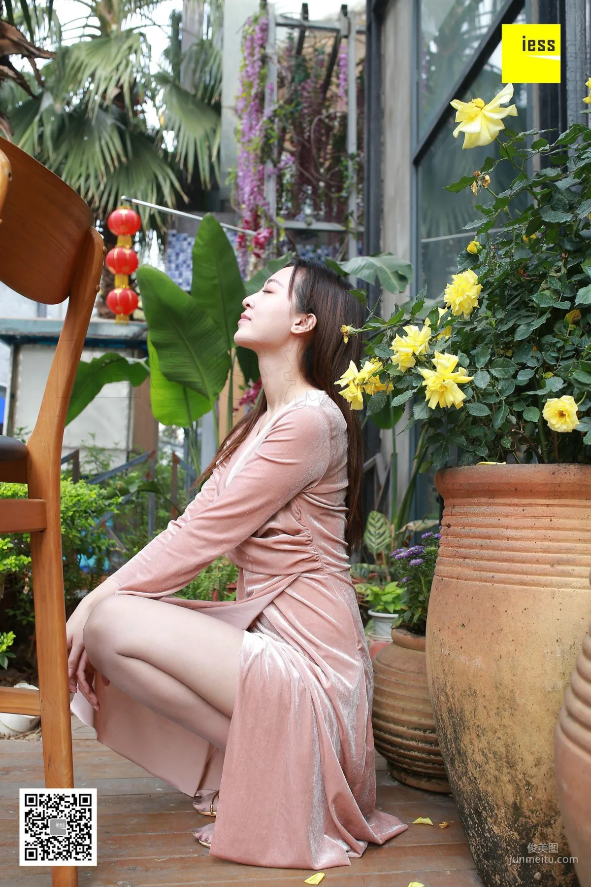 Zi Zi, Long Legs Gray Stockings Sandals [IESS] Silk Enjoyer 218 Photo Set photo 23