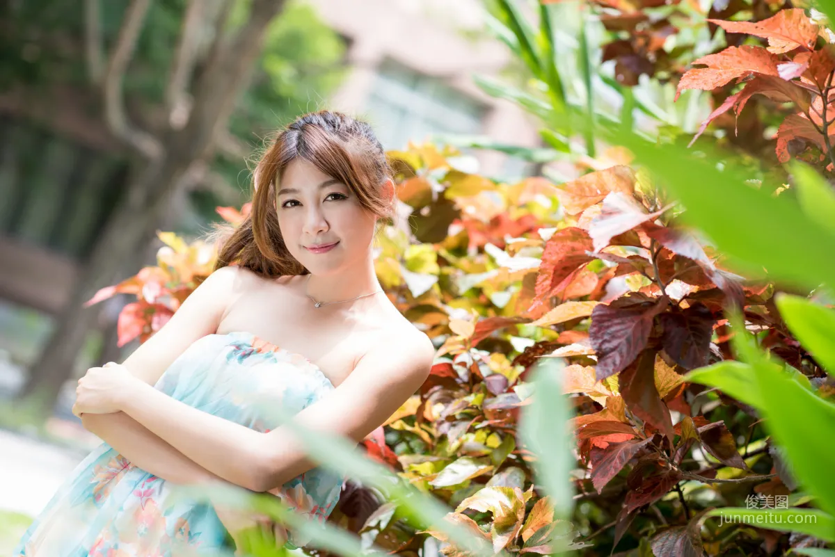 [台灣女神] 簡嘉瑩(小紫)《台大外拍》 寫真集 28