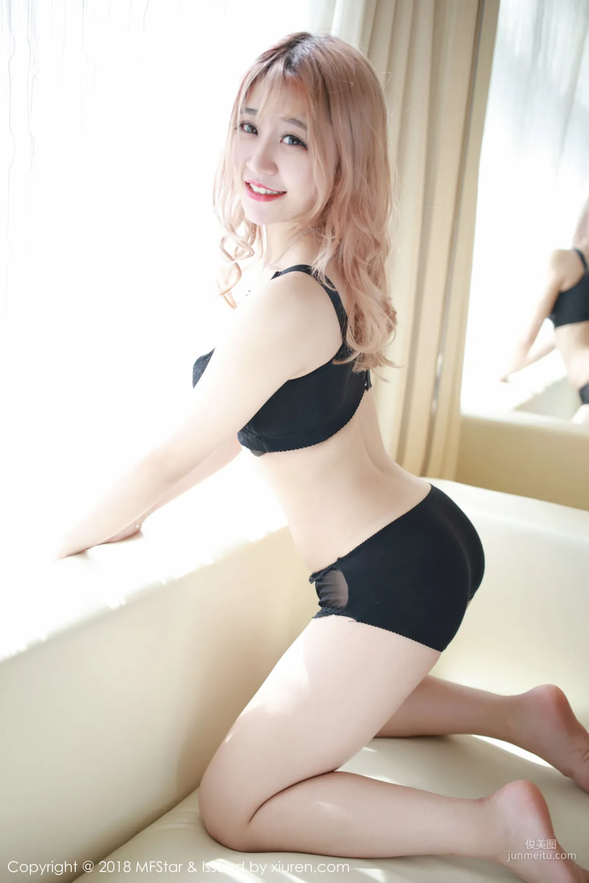 Jingjing tobey Skin Like Fine Jade Golden Hair Beauty [MFStar] Vol.120 Photo Set photo 12