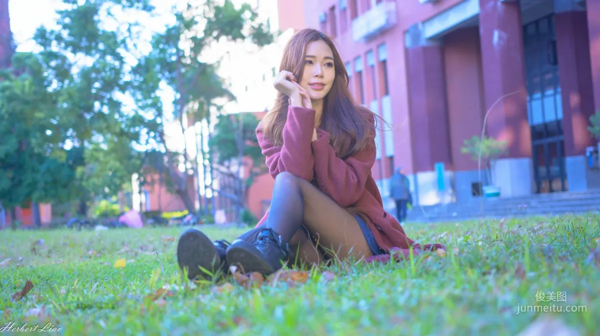 [台灣正妹] 黃上晏《古亭站周邊~風衣正妹》 寫真集 21