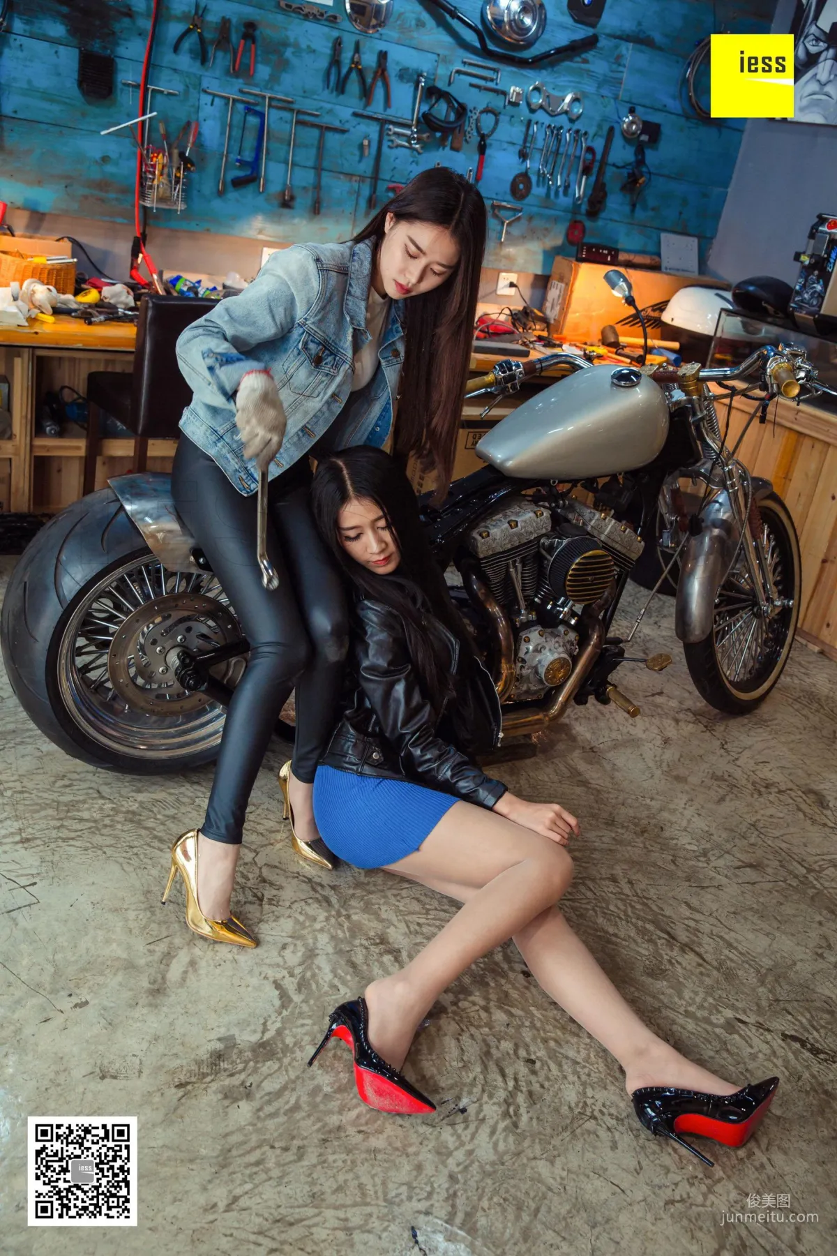 DJ and Jiajia, Collector's Edition Motorcycle Love [IESS] Devil Wednesday Special Issue 21 Photo Set photo 61