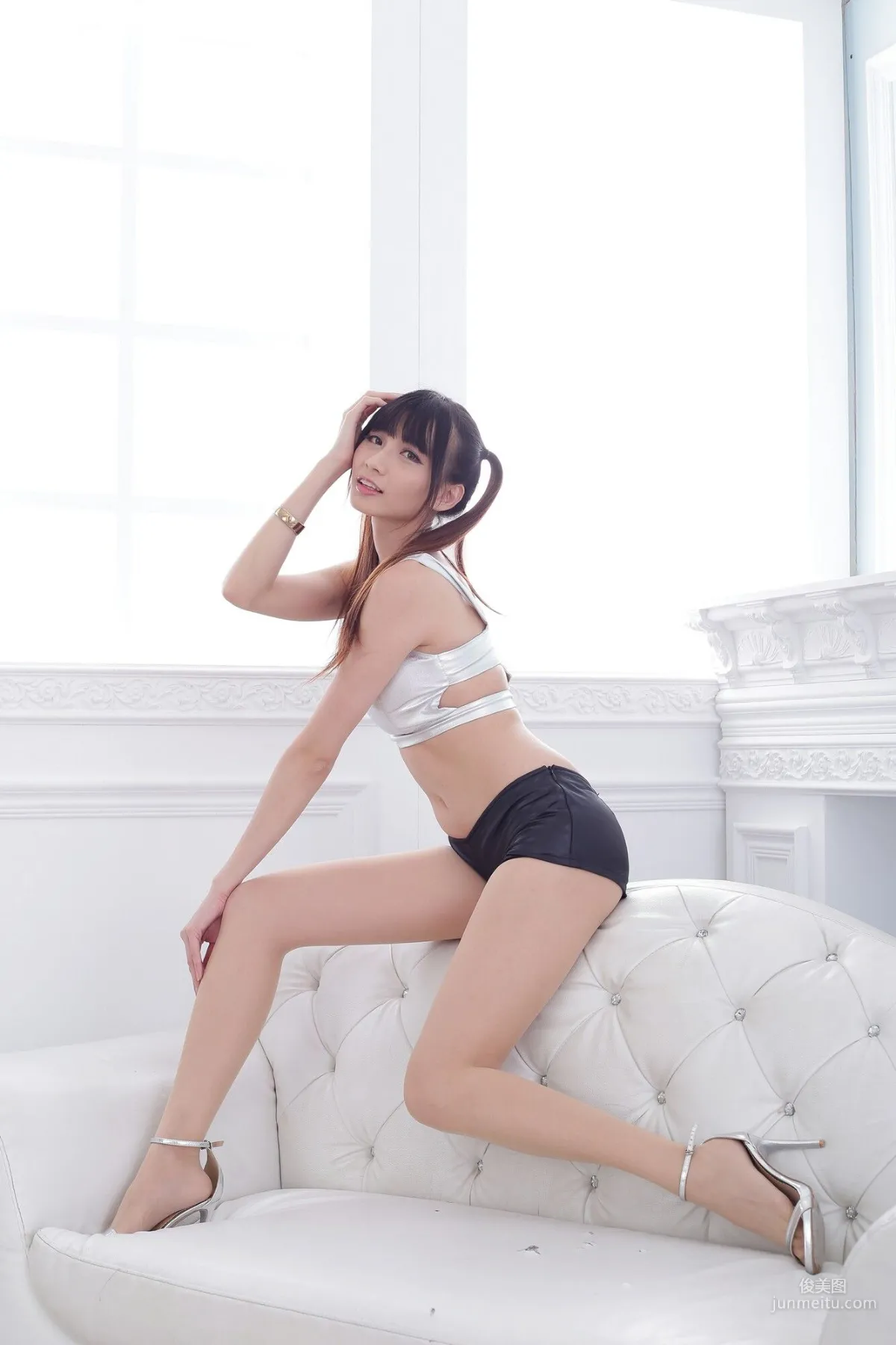[台湾正妹] 蔡译心 - 超短热裤系列 写真集27