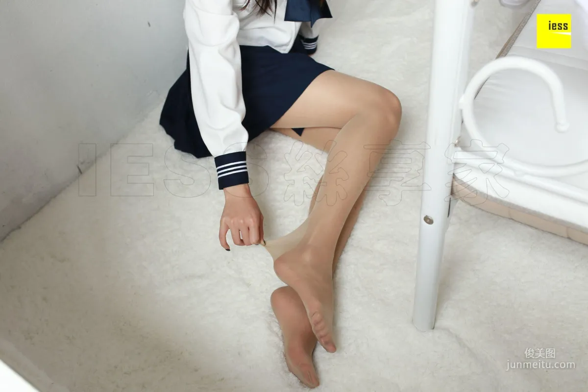 婉萍 《第一次涂指甲油的婉萍》 [异思趣向IESS] 丝享家216 写真集51
