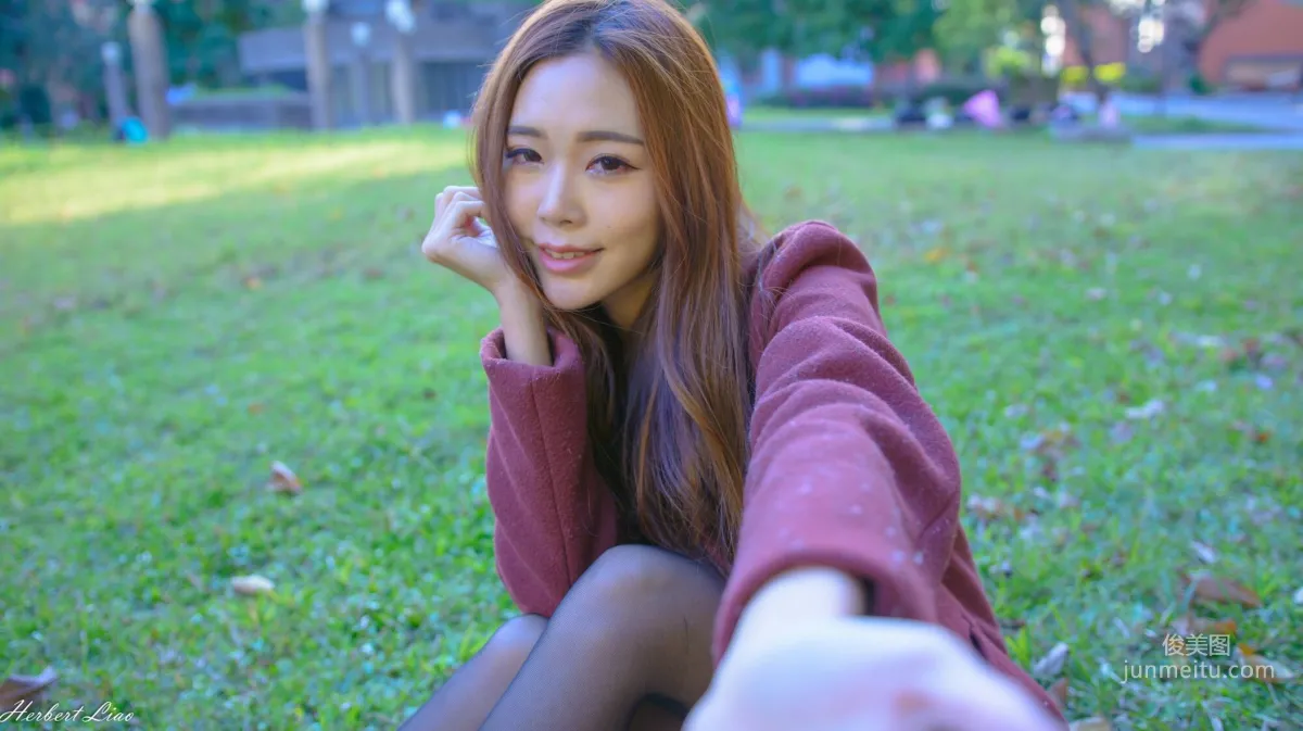 [台灣正妹] 黃上晏《古亭站周邊~風衣正妹》 寫真集 33