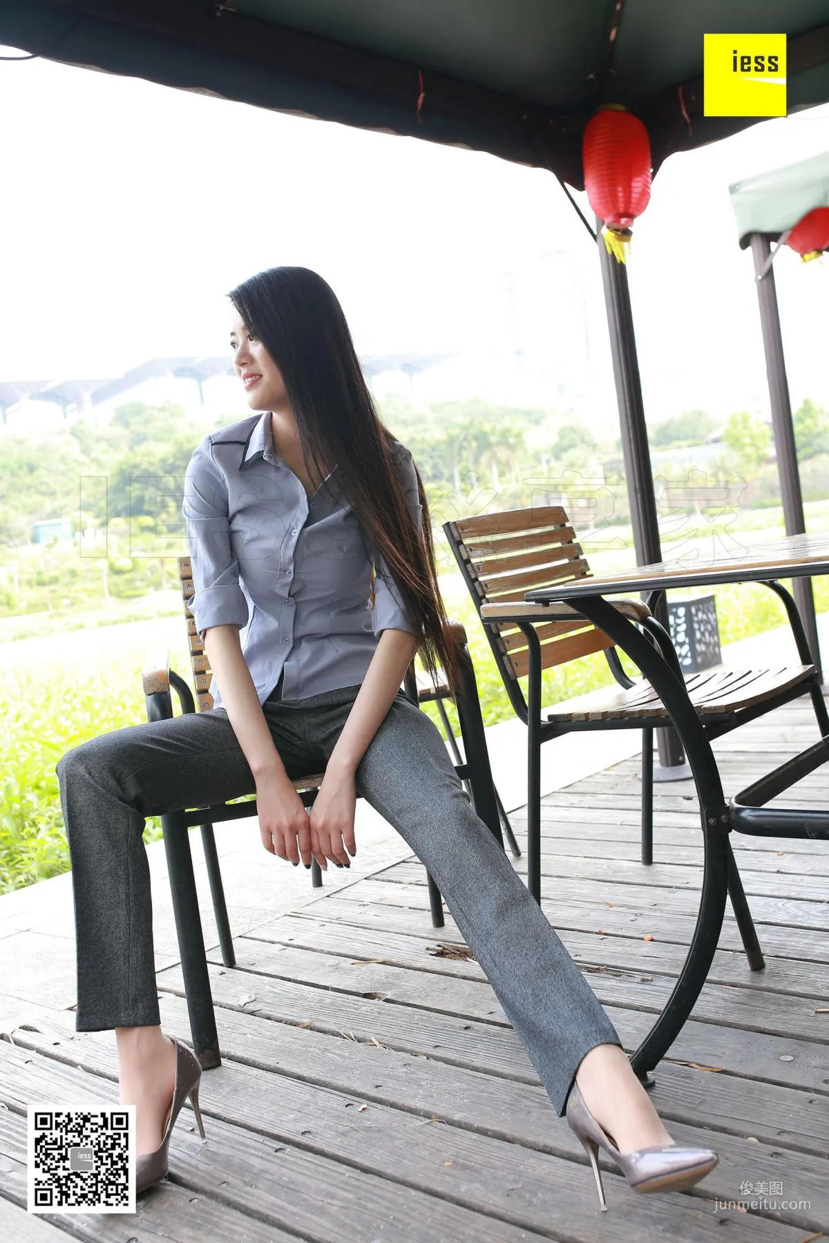 Shuang Shuang, Mature Woman Short Stockings and Suit Pants [IESS] Silk Enjoyer 231 Photo Set photo 13