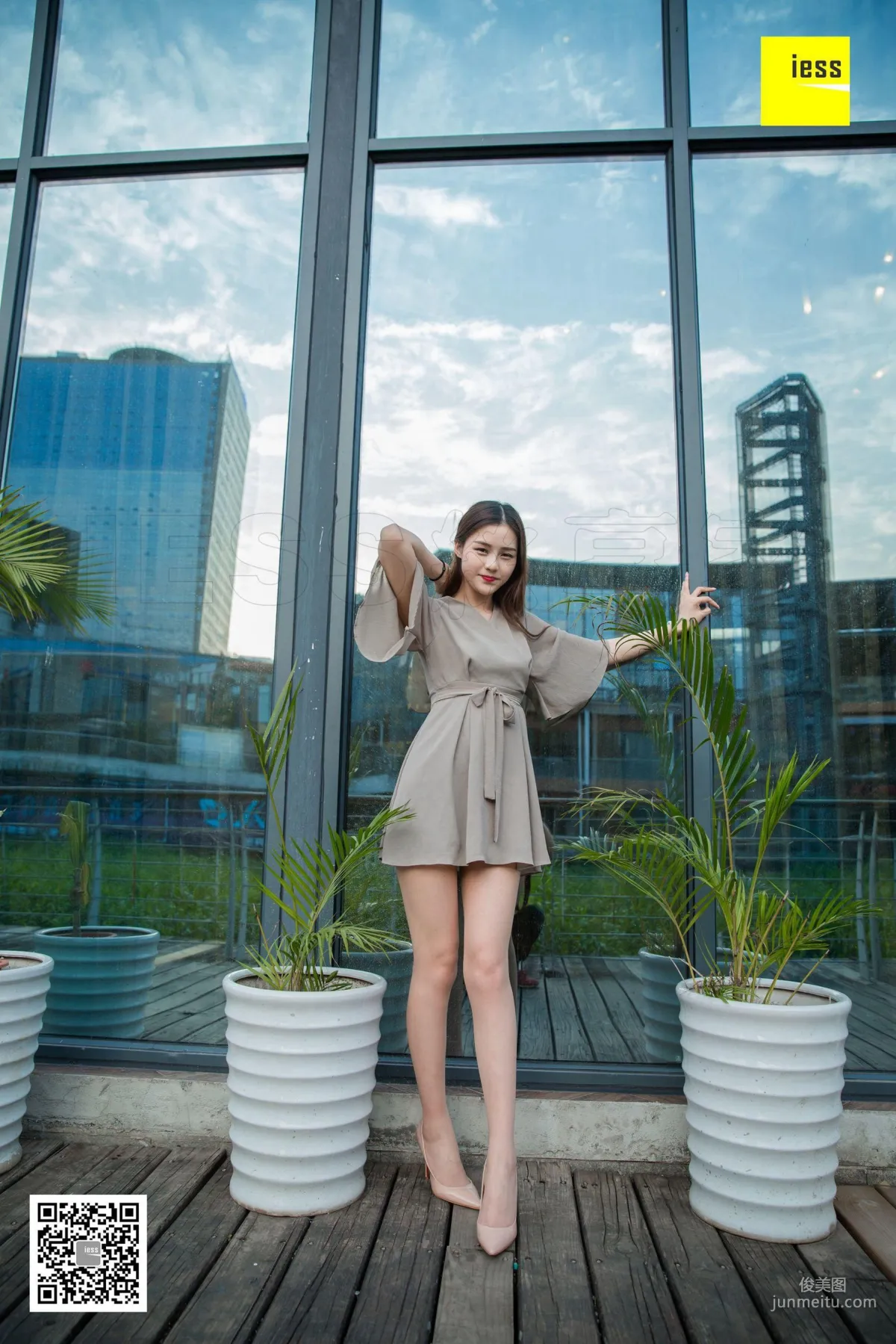 Jiu Mei, Jiu Mei's Nude High Heels Journey [IESS] Si Xiang Jia 229 Photo Set photo 66