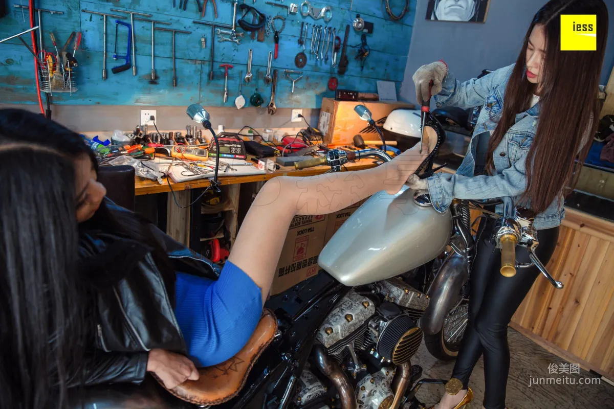 DJ and Jiajia, Collector's Edition Motorcycle Love [IESS] Devil Wednesday Special Issue 21 Photo Set photo 57