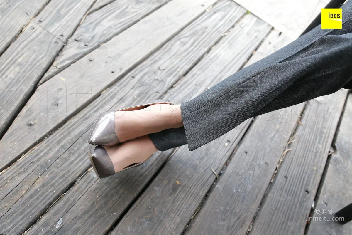 Shuang Shuang, Mature Woman Short Stockings and Suit Pants [IESS] Silk Enjoyer 231 Photo Set photo 41