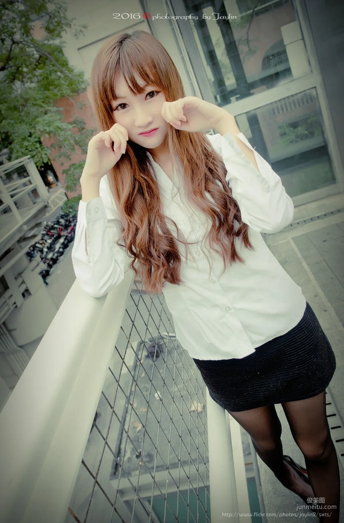 [Taiwan Beauties] Qiqi, Outdoor Shoot Three Outfits Photo Set photo 2