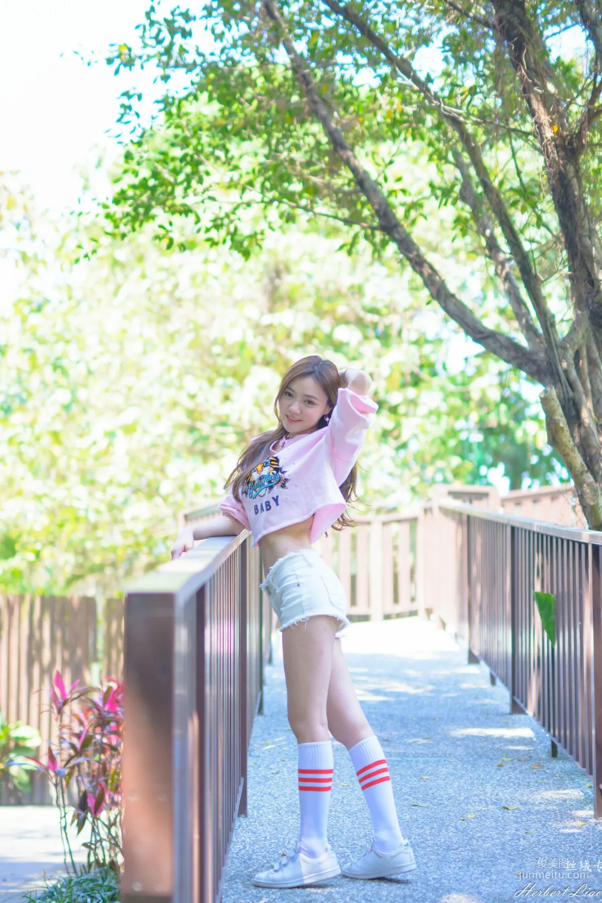 [Taiwan Goddess] Su Xiaoli "Flower Expo Xinsheng Park Hot Pants Sportswear" Photo Set photo 3