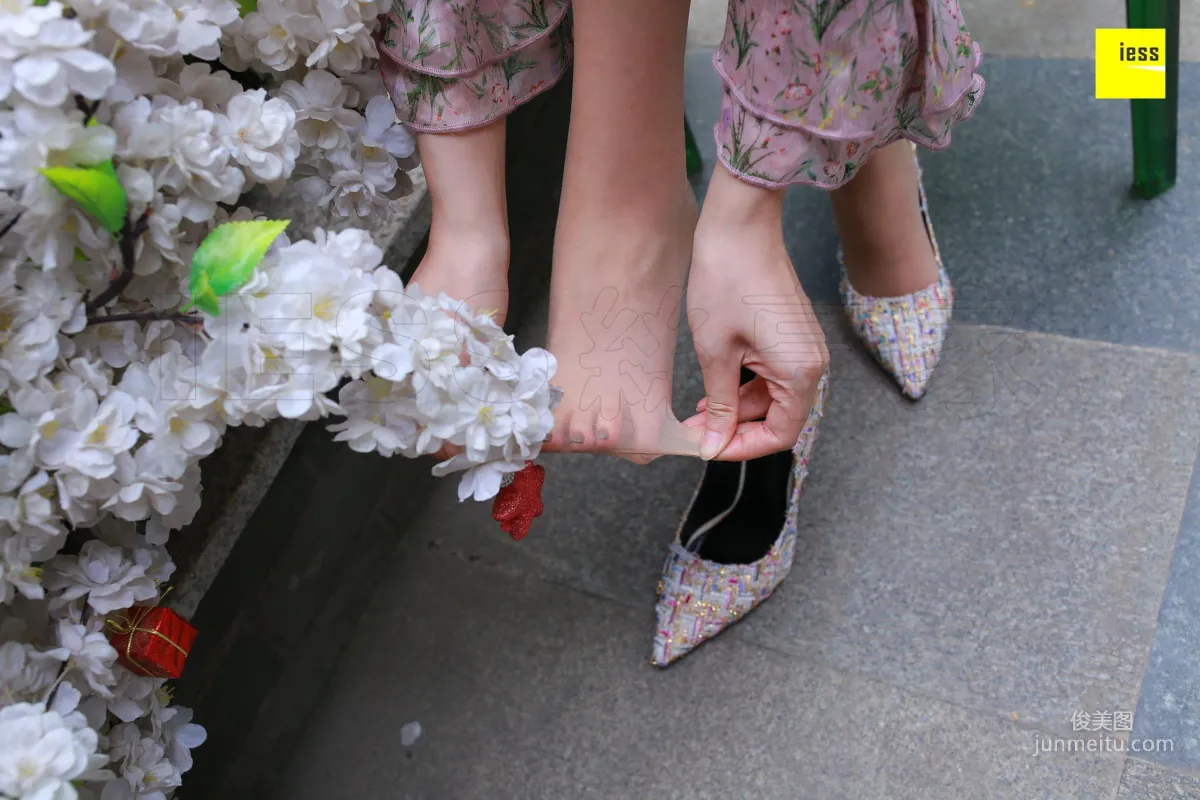 Zi Zi, Fair Skin and Beautiful Face with Tender Toes [IESS] Silk Enjoyer 235 Photo Set photo 36