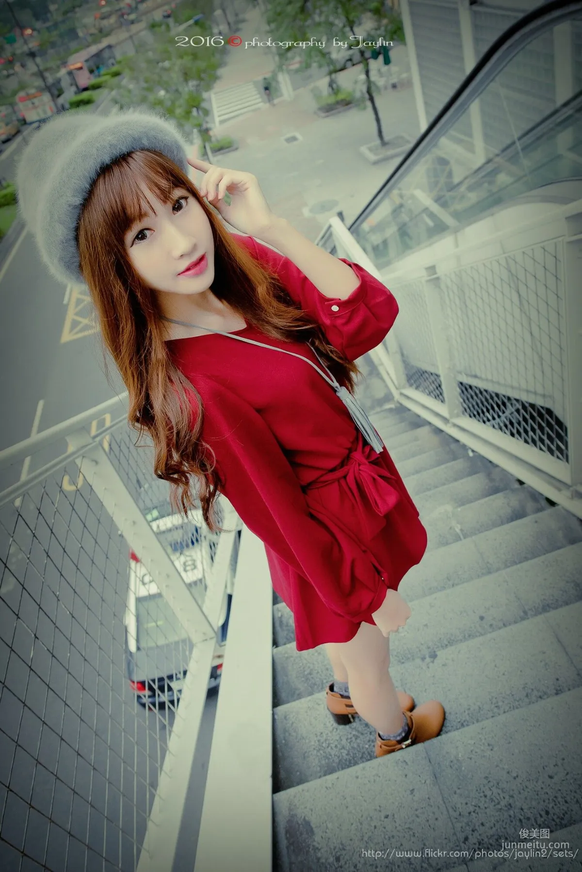 [Taiwan Beauties] Qiqi, Outdoor Shoot Three Outfits Photo Set photo 16