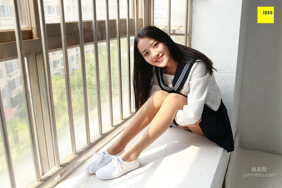 婉萍 《第一次涂指甲油的婉萍》 [异思趣向IESS] 丝享家216 写真集34