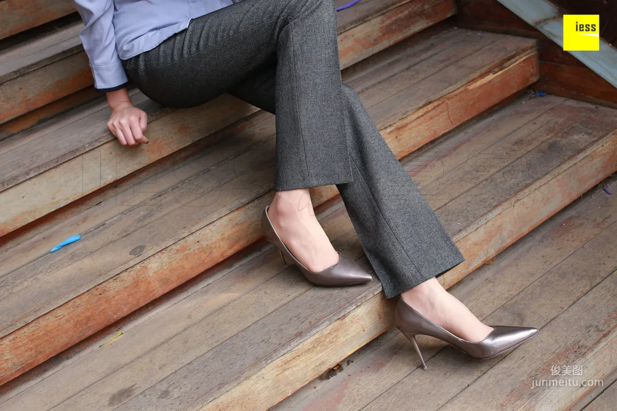 Shuang Shuang, Mature Woman Short Stockings and Suit Pants [IESS] Silk Enjoyer 231 Photo Set photo 73