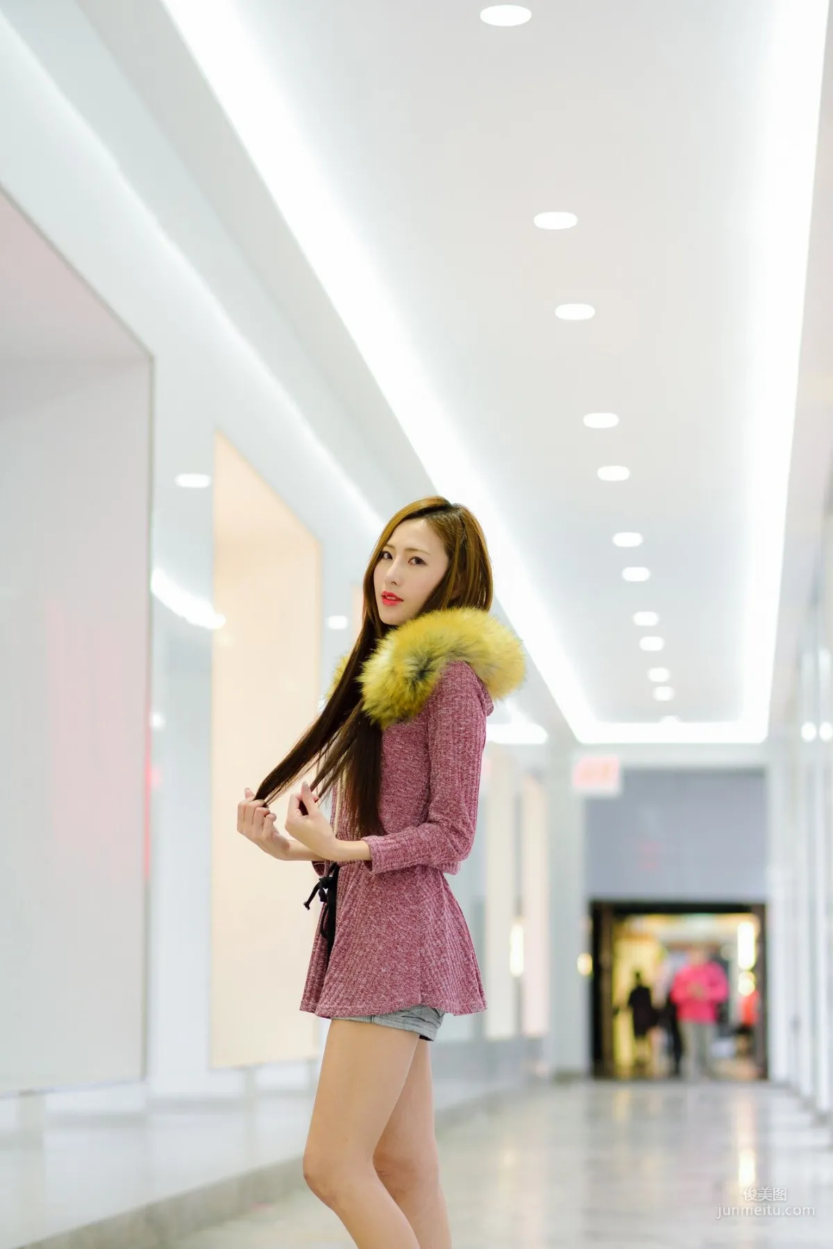 [台湾正妹] 黄艾比Abbie - 长腿热裤街拍 写真集11