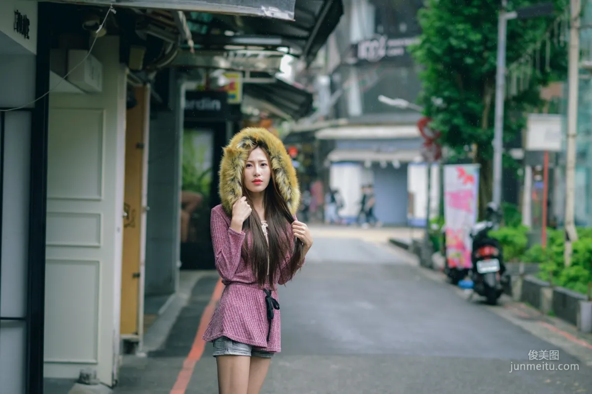 [台湾正妹] 黄艾比Abbie - 长腿热裤街拍 写真集28