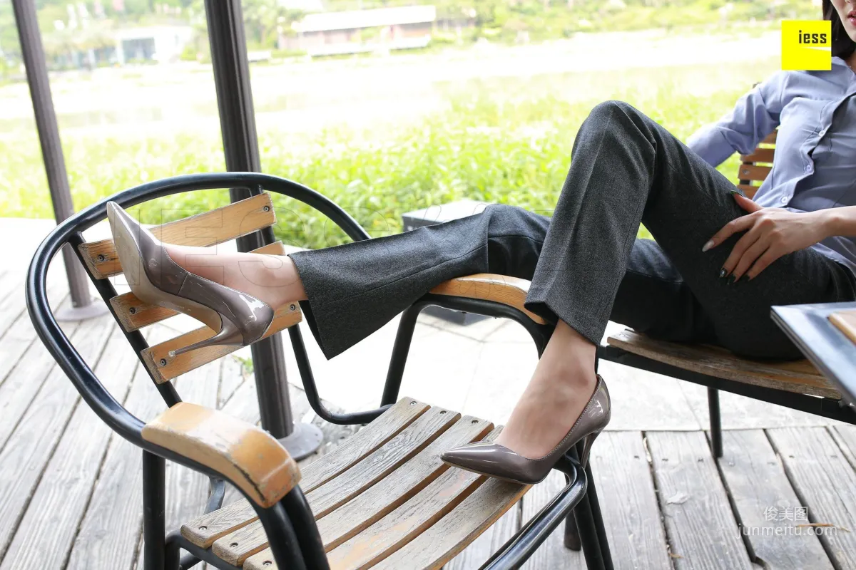 Shuang Shuang, Mature Woman Short Stockings and Suit Pants [IESS] Silk Enjoyer 231 Photo Set photo 44