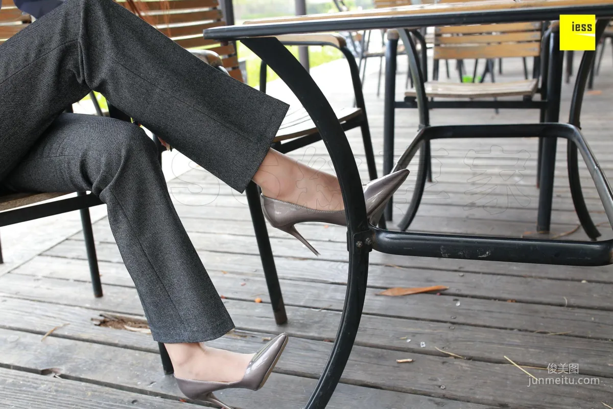 Shuang Shuang, Mature Woman Short Stockings and Suit Pants [IESS] Silk Enjoyer 231 Photo Set photo 30