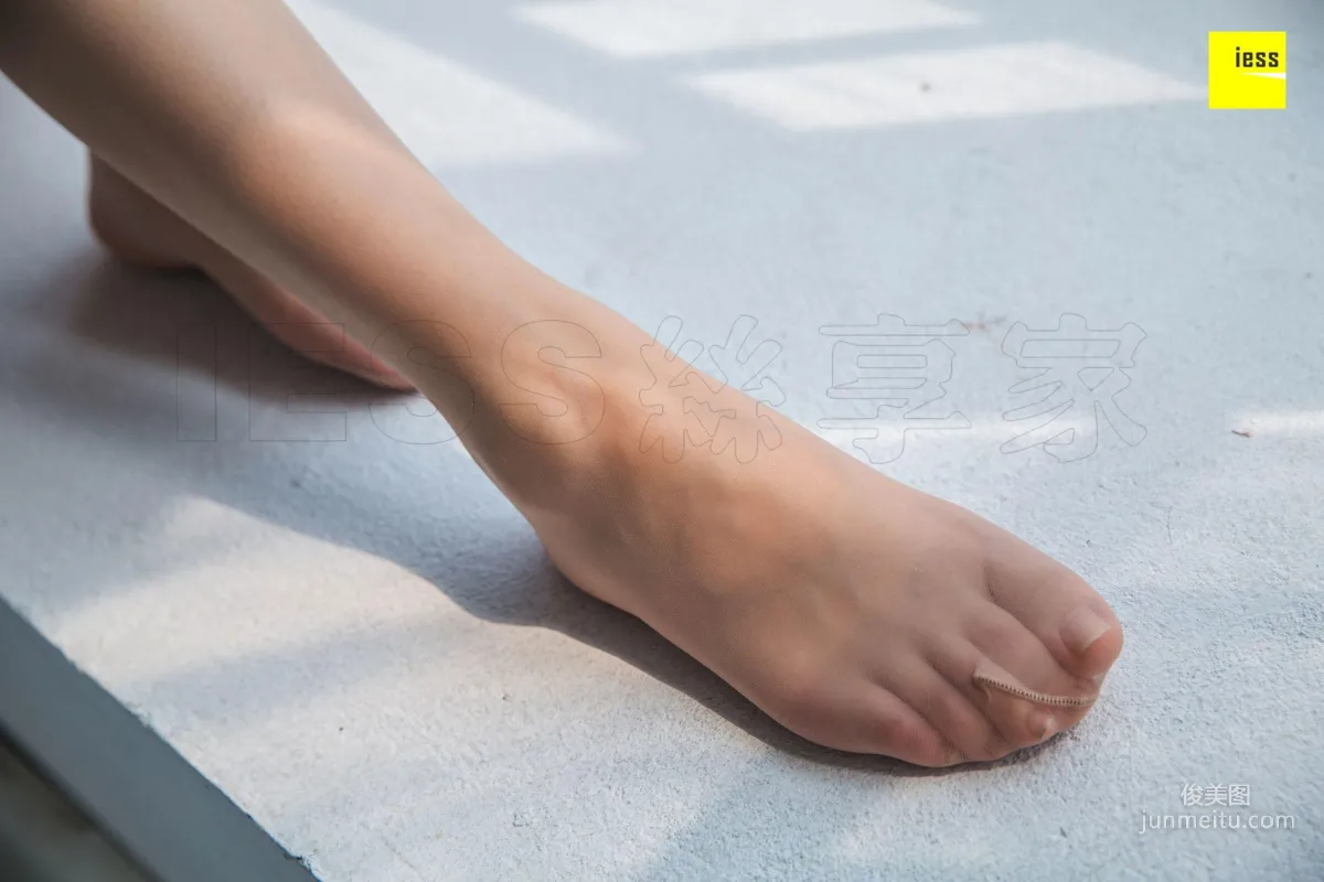 Wen Xin "Tasty Peach-Colored High Heels" [IESS] Silk Enjoyer 219 Photo Set photo 84
