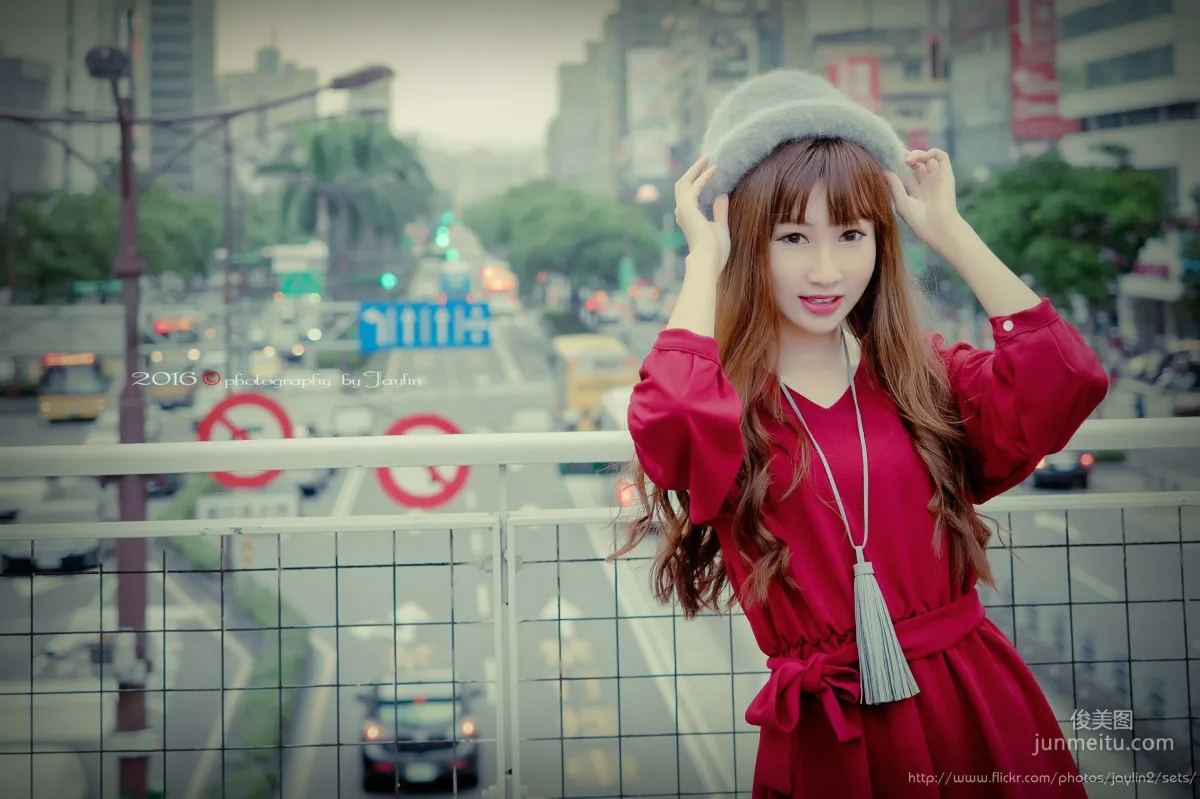 [Taiwan Beauties] Qiqi, Outdoor Shoot Three Outfits Photo Set photo 13
