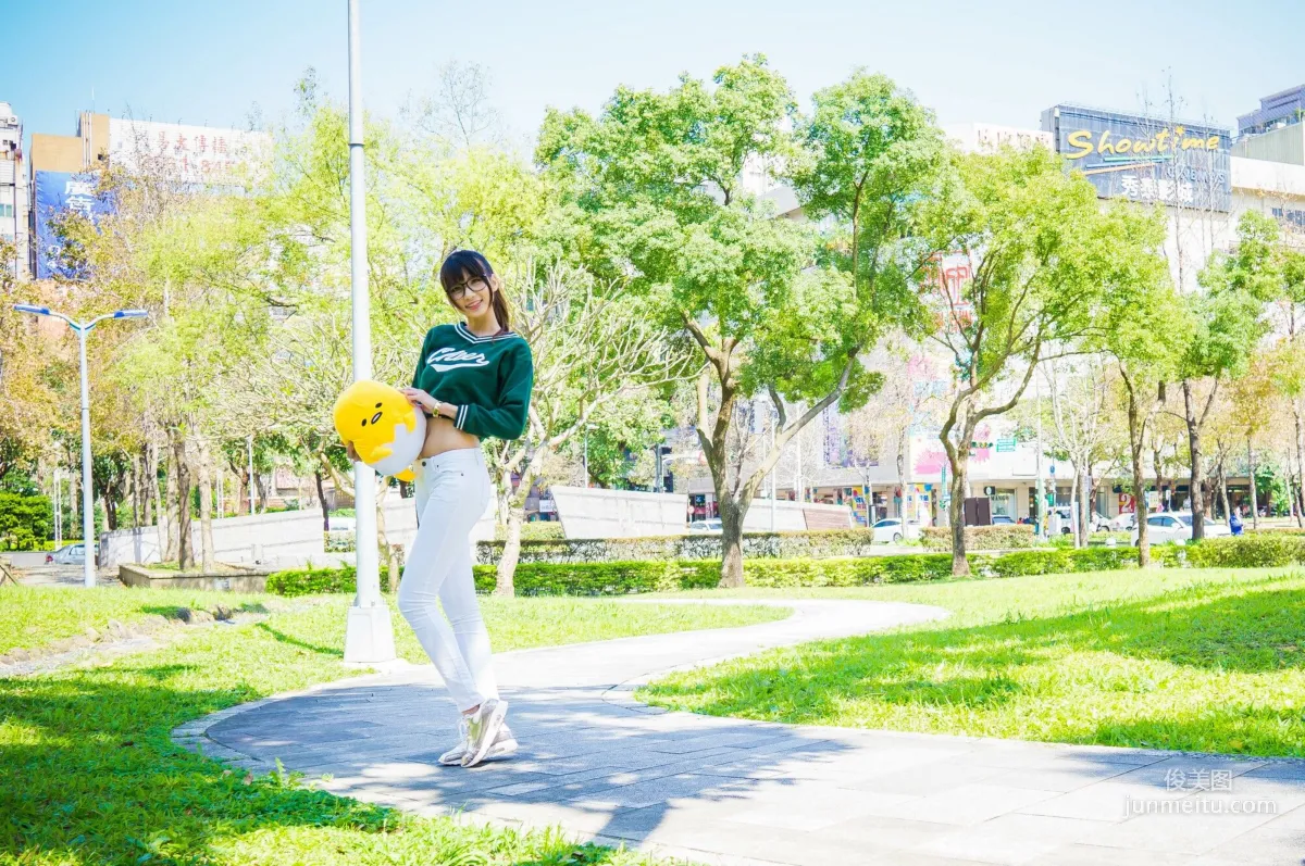 [Taiwan Beauty] Cai Yixin Candice, Xinyi District + East District + Huashan Creative Park + Zhongshan District Outdoor Shoot, Photo Set photo 27