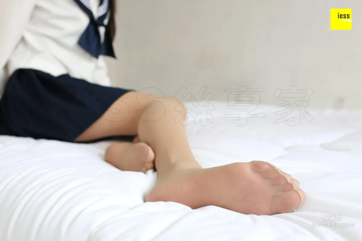 婉萍 《第一次涂指甲油的婉萍》 [异思趣向IESS] 丝享家216 写真集82