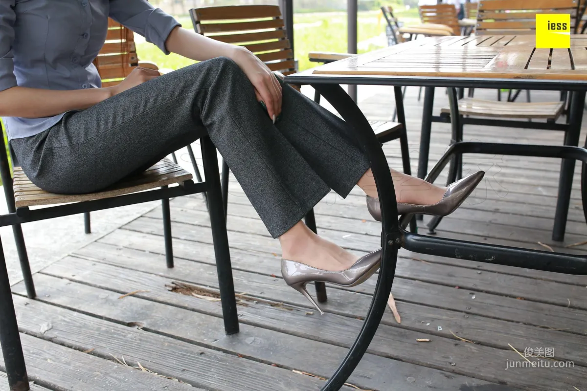 Shuang Shuang, Mature Woman Short Stockings and Suit Pants [IESS] Silk Enjoyer 231 Photo Set photo 24