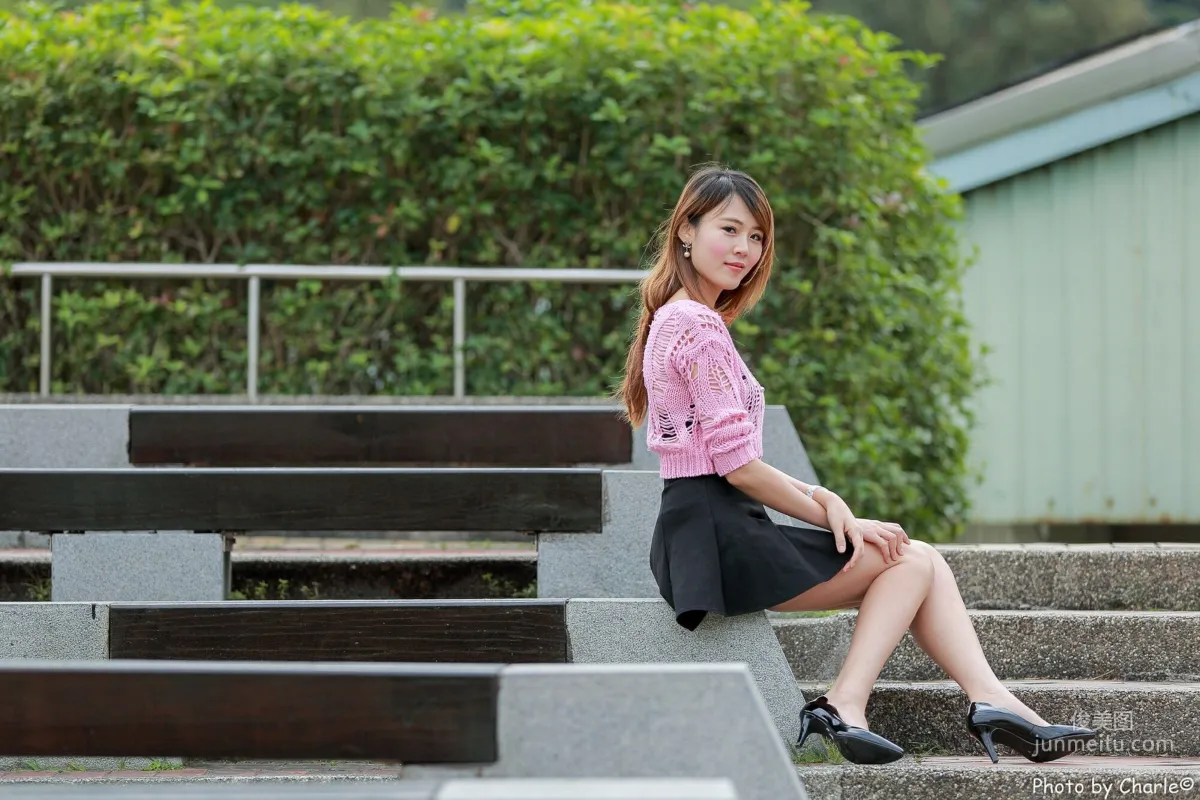 [Taiwan Beauties] Ai Lin, Shilin Residence Outdoor Shoot (Three Outfits Total) Photo Set photo 2