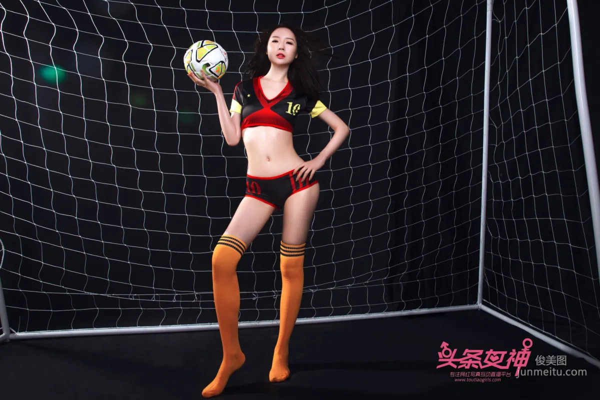 Meng Xinyue "World Cup Theme, Hot Girl" [TouTiao Goddess] Photo Set photo 2