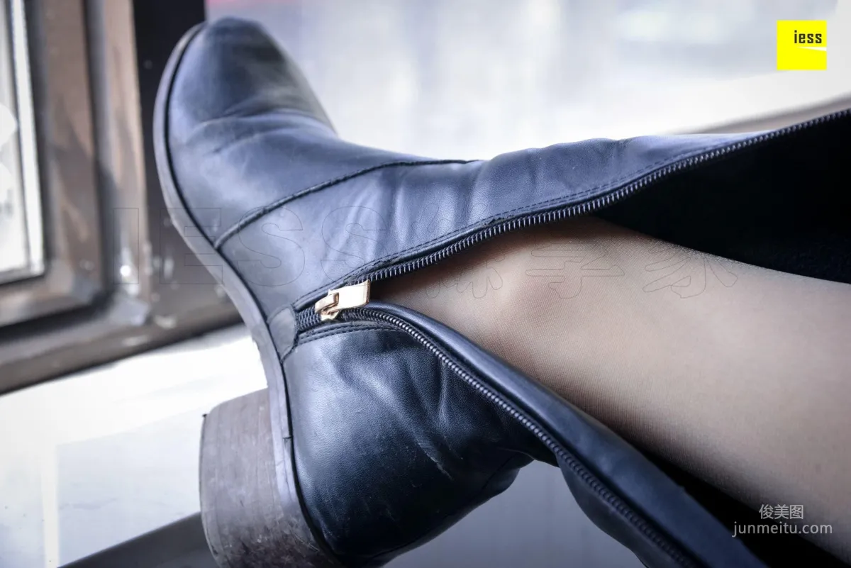 Qiuqiu, Dancing Girl in Leather Boots [IESS] Silk Enjoyer 217 Photo Set photo 38