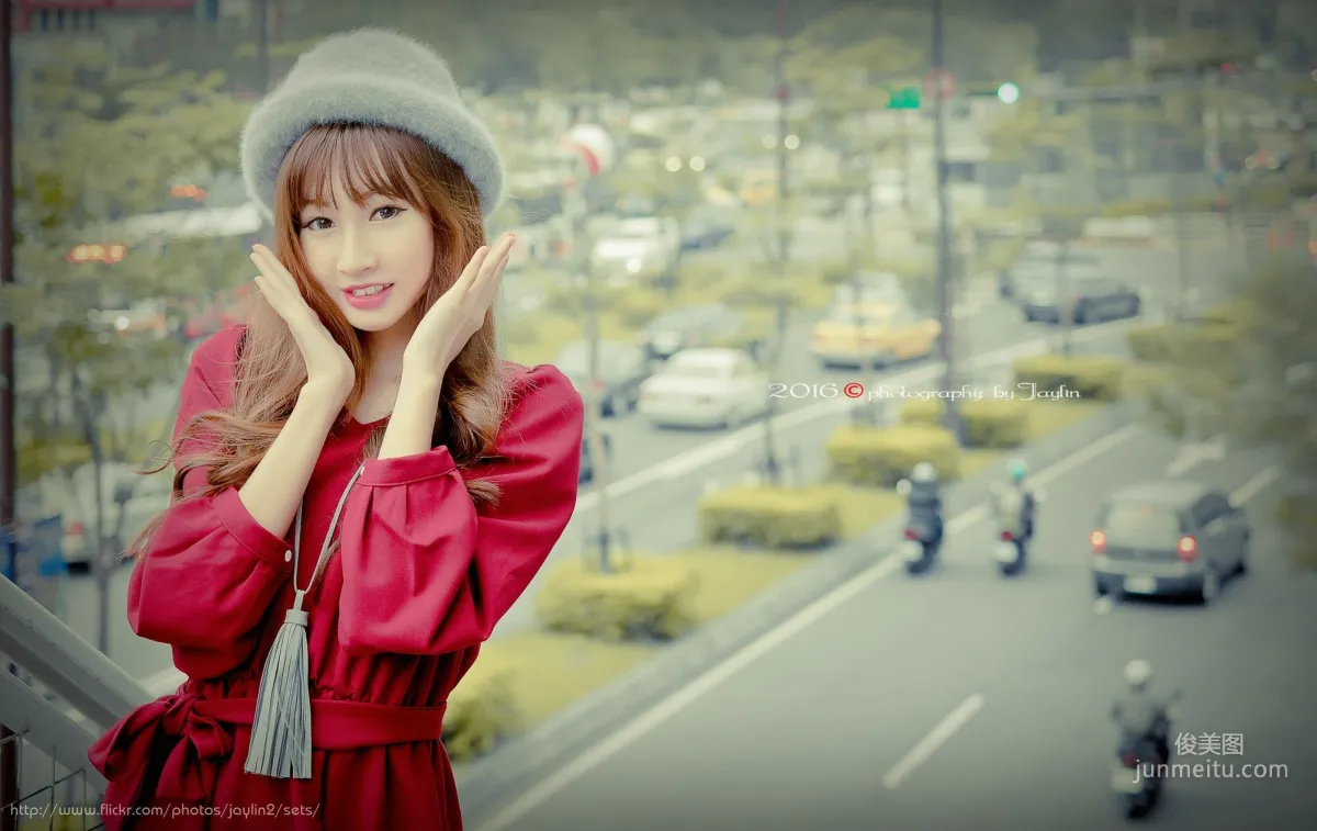 [Taiwan Beauties] Qiqi, Outdoor Shoot Three Outfits Photo Set photo 17