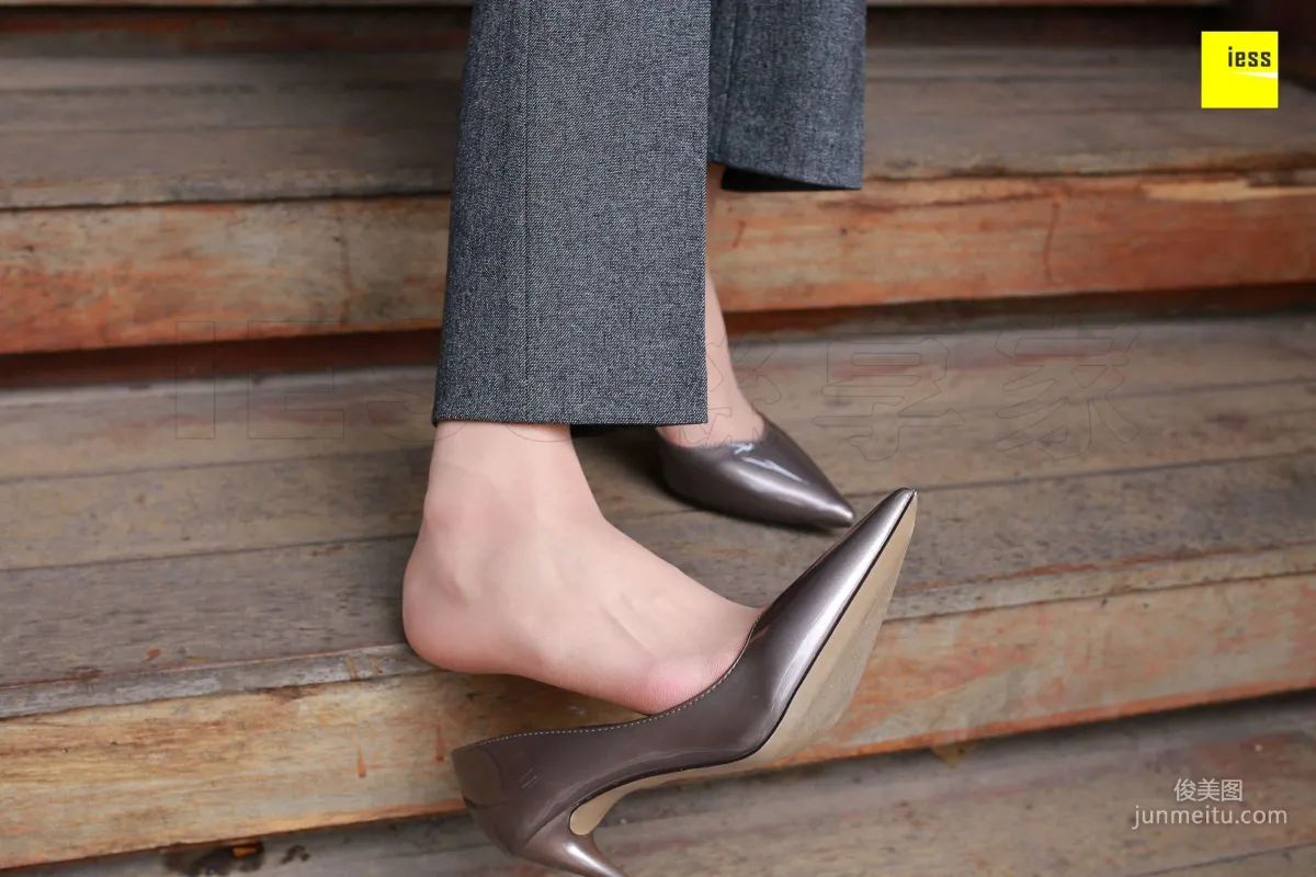 Shuang Shuang, Mature Woman Short Stockings and Suit Pants [IESS] Silk Enjoyer 231 Photo Set photo 92